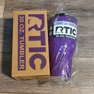 NIB RTIC Purple 30 oz Tumbler